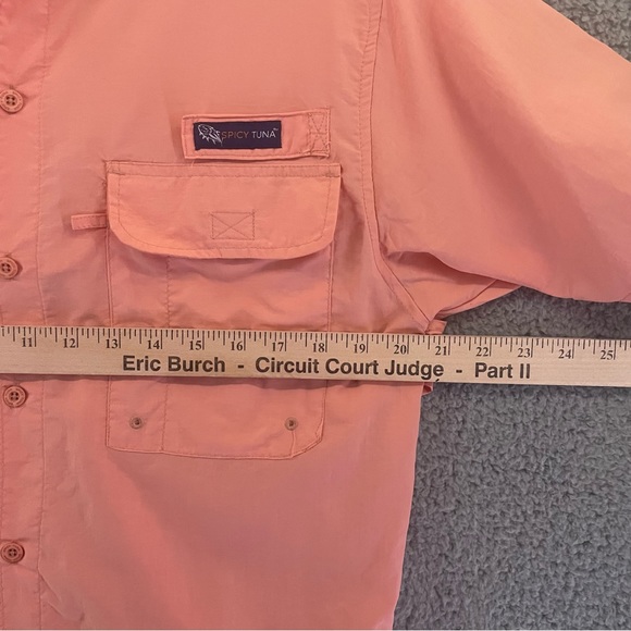 Spicy Tuna Shirt Mens Medium Vented Cape Back Short Sleeve Button Down Fishing - Picture 11 of 12